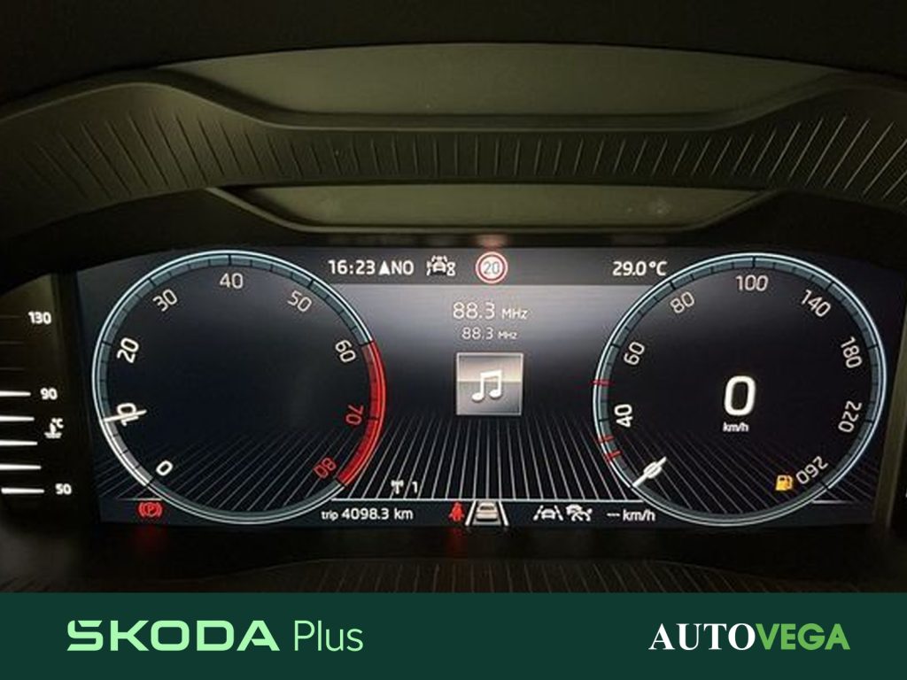 SKODA Karoq 1.0 tsi selection 115cv - 14