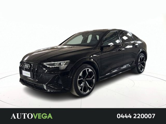 AUDI e-tron Nero pastello