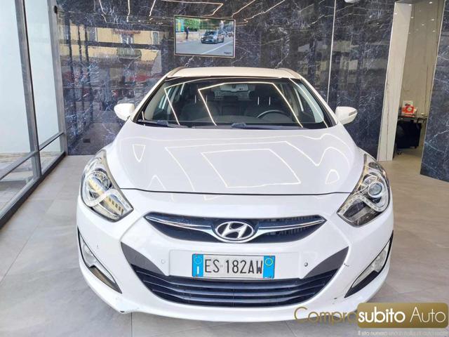 HYUNDAI i40 Blanc Pastel