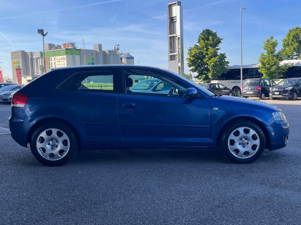 http://graphics.gestionaleauto.com/gonline_graphics/22393904_O_68388312e4030.jpg