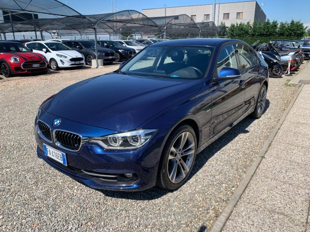 BMW 318 Blu metallizzato