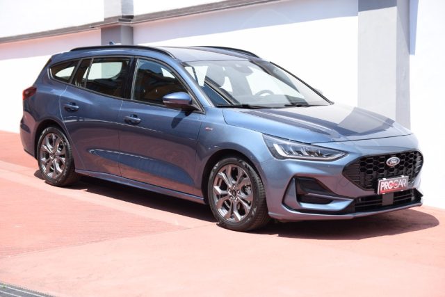 FORD Focus Grigio metallizzato