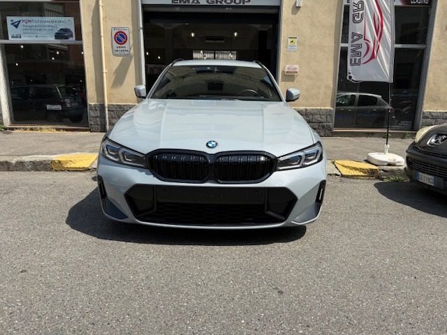 BMW 320 Grigio pastello