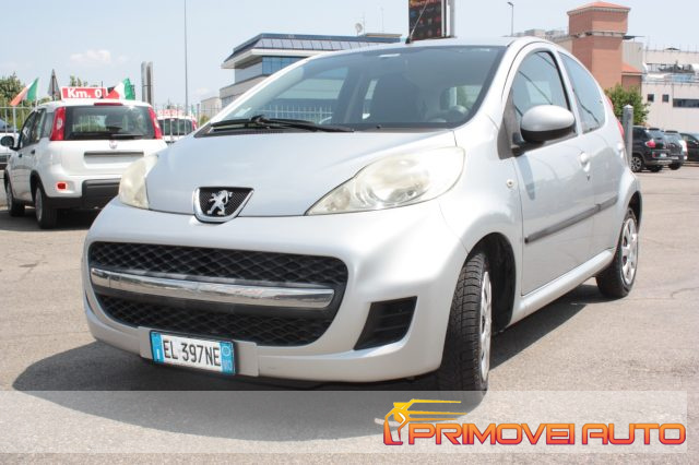 PEUGEOT 107 argento metallizzato
