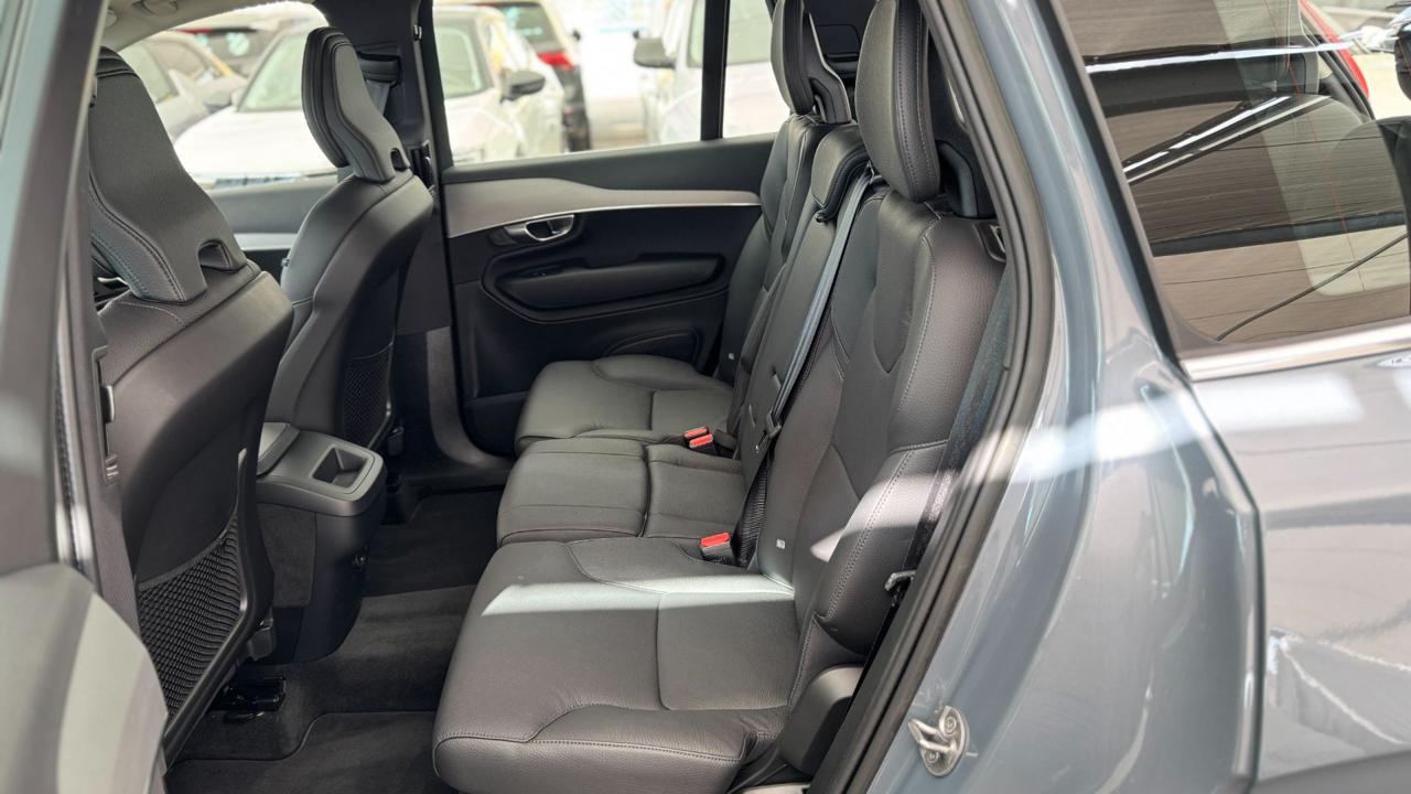 VOLVO XC90 B5 (d) AWD 7 posti Core (Auto/Pelle/LED/App/Retro) - 10