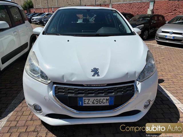 PEUGEOT 208 White pastel