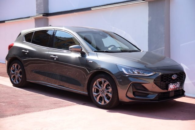FORD Focus Grigio metallizzato