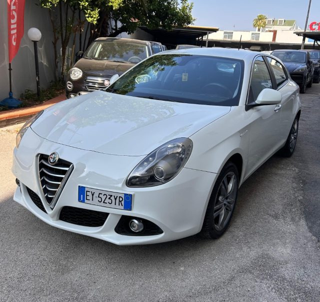 ALFA ROMEO Giulietta Bianco pastello