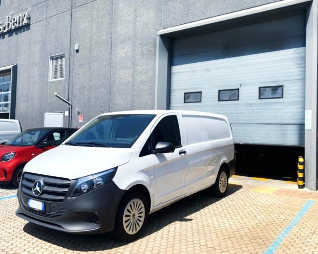 MERCEDES-BENZ Vito Bianco pastello