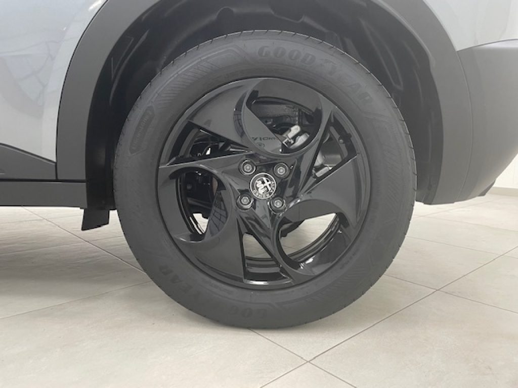 ALFA ROMEO Junior Ibrida My25 Ibrida 1.2145cv Hybrid Edct6 - 15