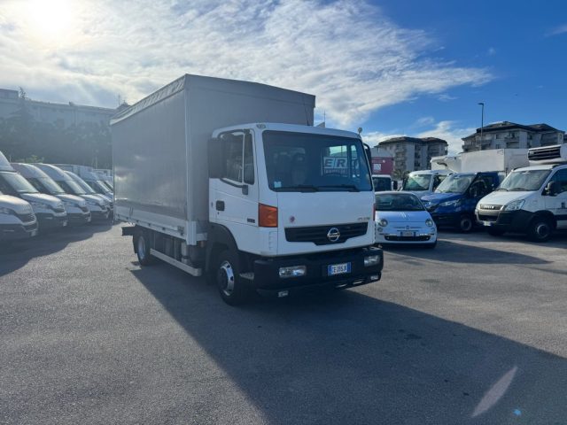 NISSAN  Bianco pastello