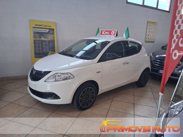 LANCIA Ypsilon Bianco pastello