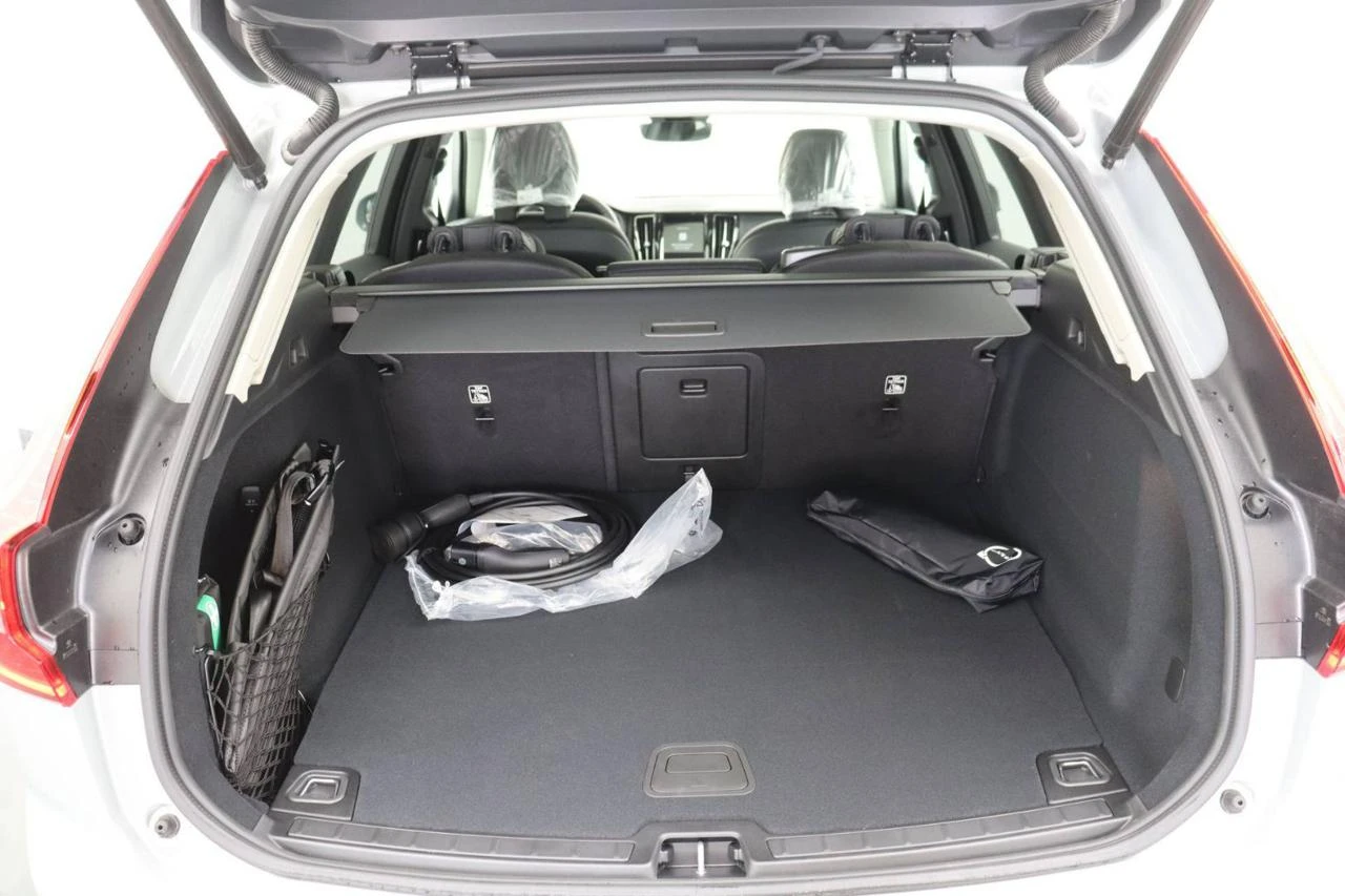 VOLVO XC60 T6 Plug-in hybrid AWD automatico Core - Bright! - 19