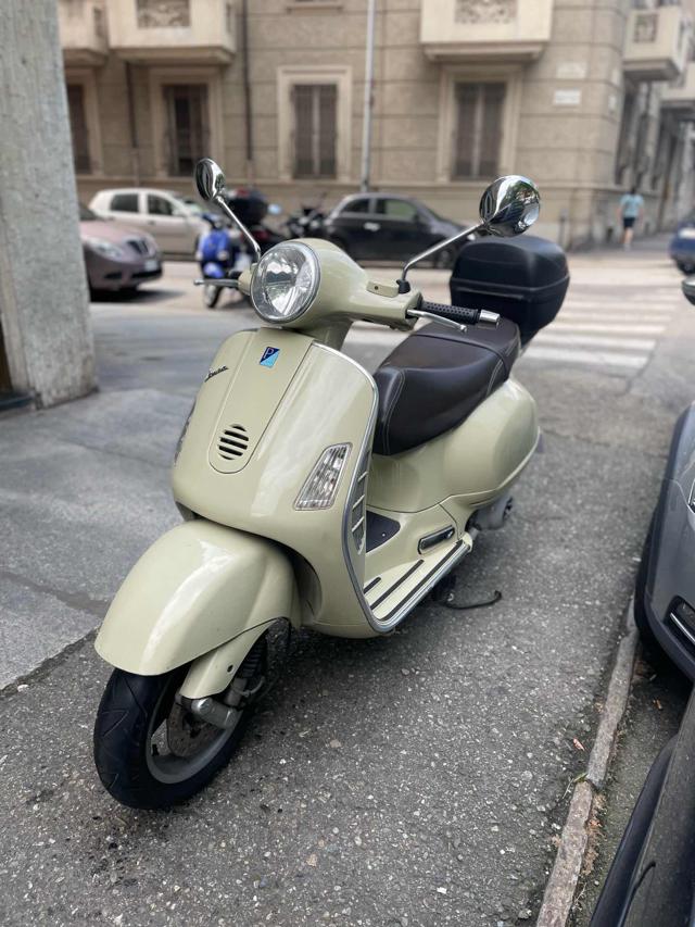 PIAGGIO Vespa 200 E Beige pastello