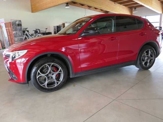 ALFA ROMEO Stelvio Rot pastell