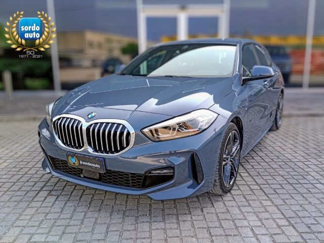 BMW 118 Grigio pastello