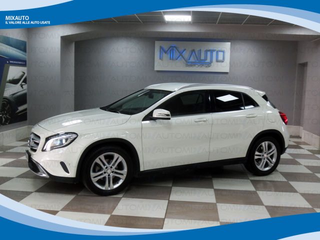 MERCEDES-BENZ GLA 200 Bianco pastello
