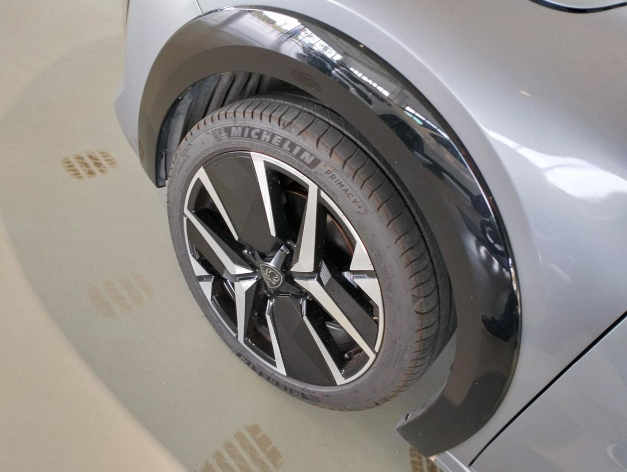 PEUGEOT 208 PureTech 100 Stop&Start 5 porte GT - 16