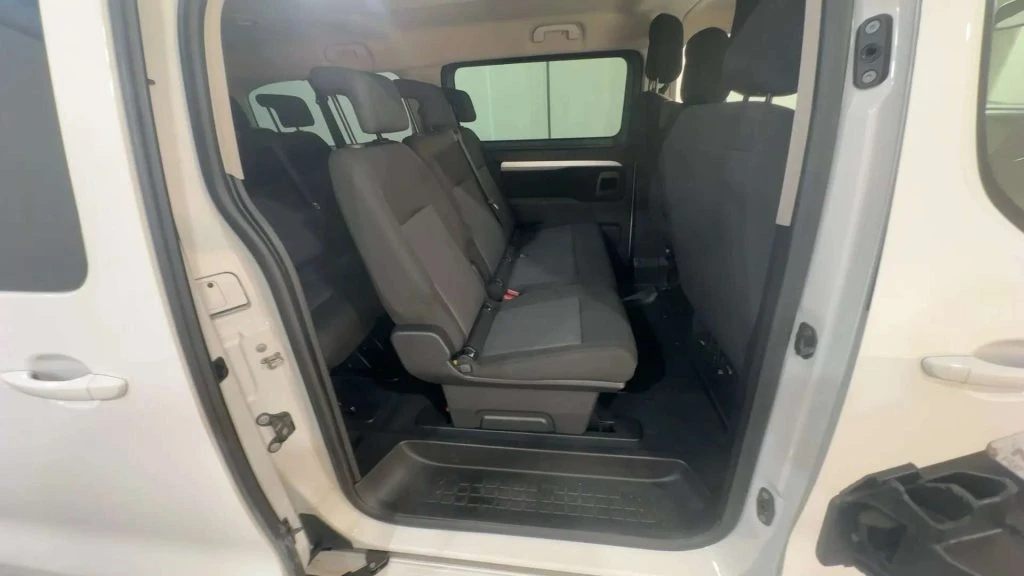 PEUGEOT Traveller Traveller 1.5 BlueHDi Business 120CV 9 Posti - 10