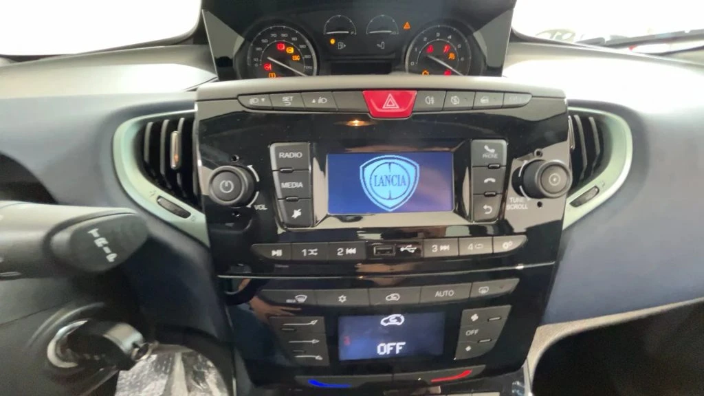 LANCIA Ypsilon 1.0 FireFly 5 porte S&S Hybrid Oro #Clima.Auto - 8