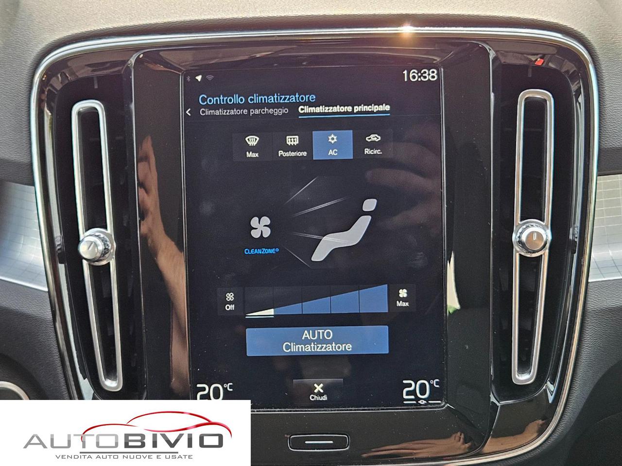 VOLVO XC40 D3 Geartronic Momentum BLACKFRIDAY - 29