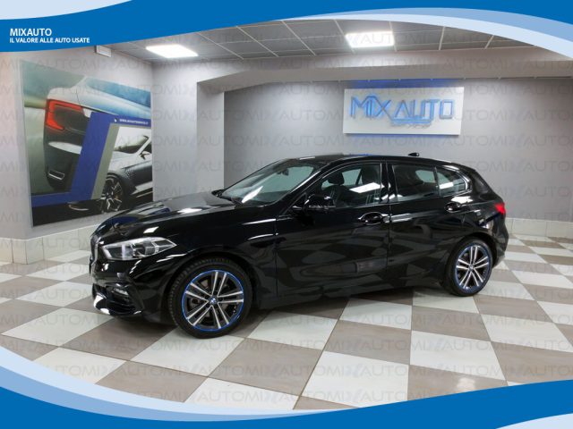 BMW 118 Nero pastello