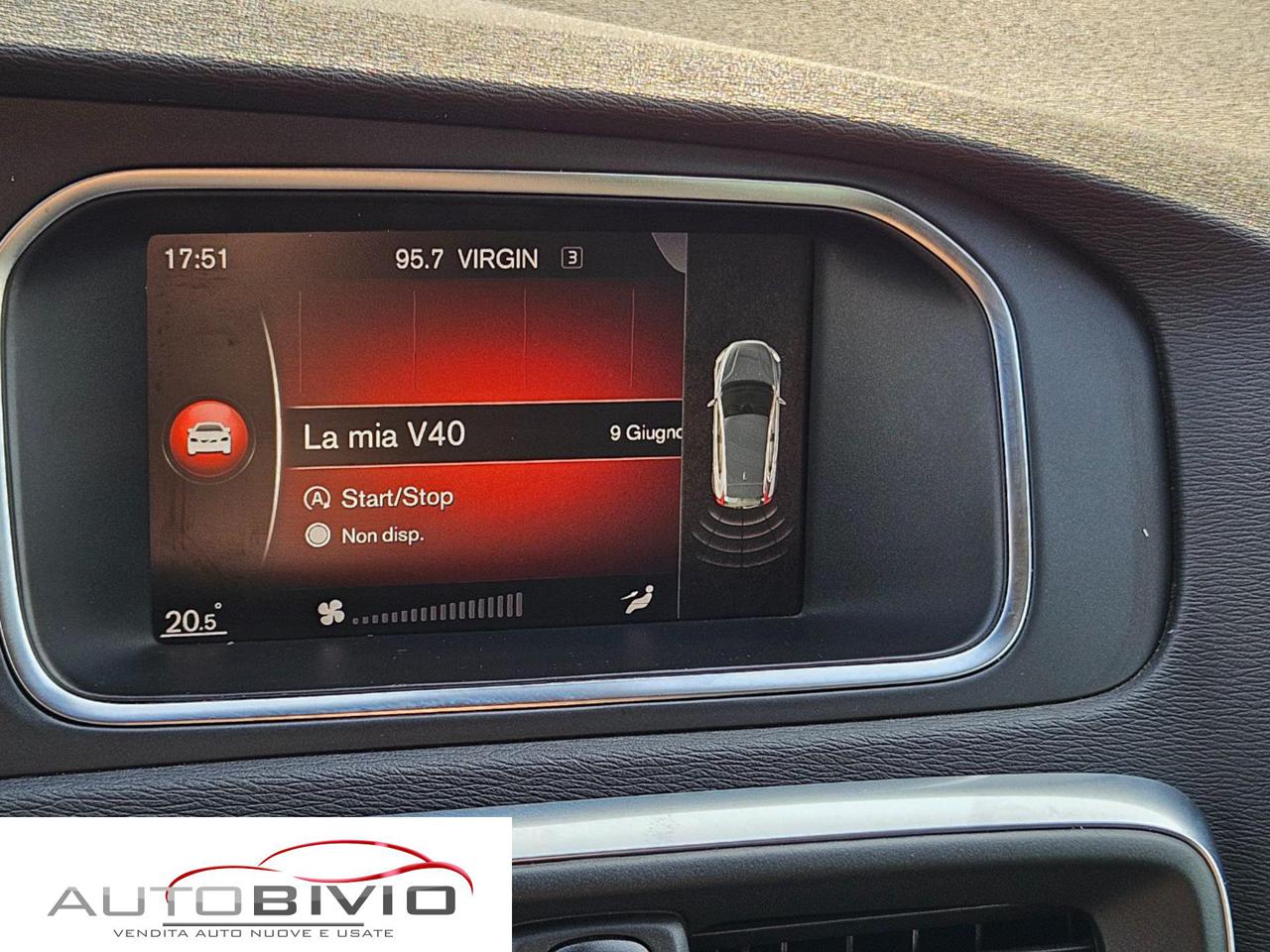 VOLVO V40 D2 Momentum - 32