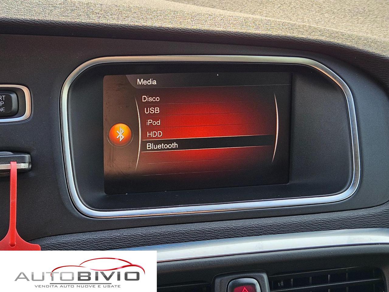 VOLVO V40 D2 Momentum - 20