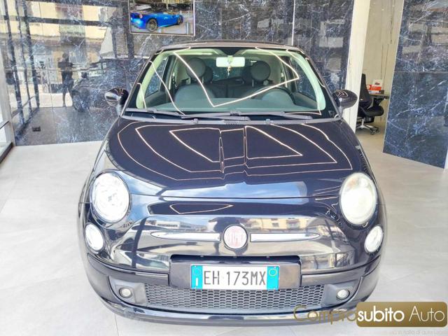 FIAT 500 Nero pastello