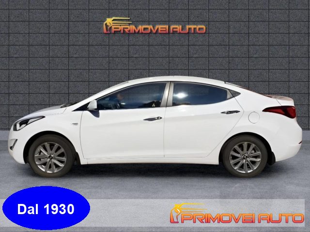 HYUNDAI Elantra Bianco pastello