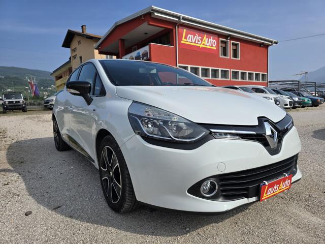 RENAULT Clio Weiß pastell