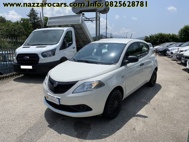 LANCIA Ypsilon Bianco pastello