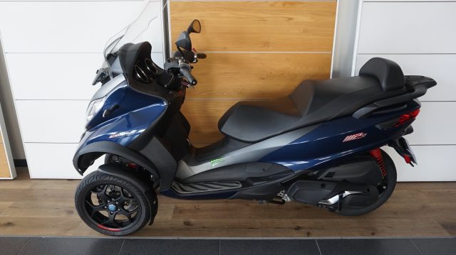 PIAGGIO MP3 Blu pastello