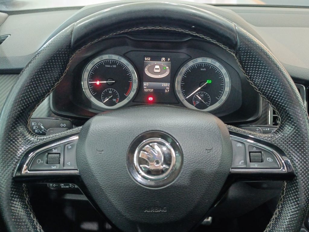 SKODA Kodiaq 2.0 TDI SCR 4x4 DSG SportLine - 17