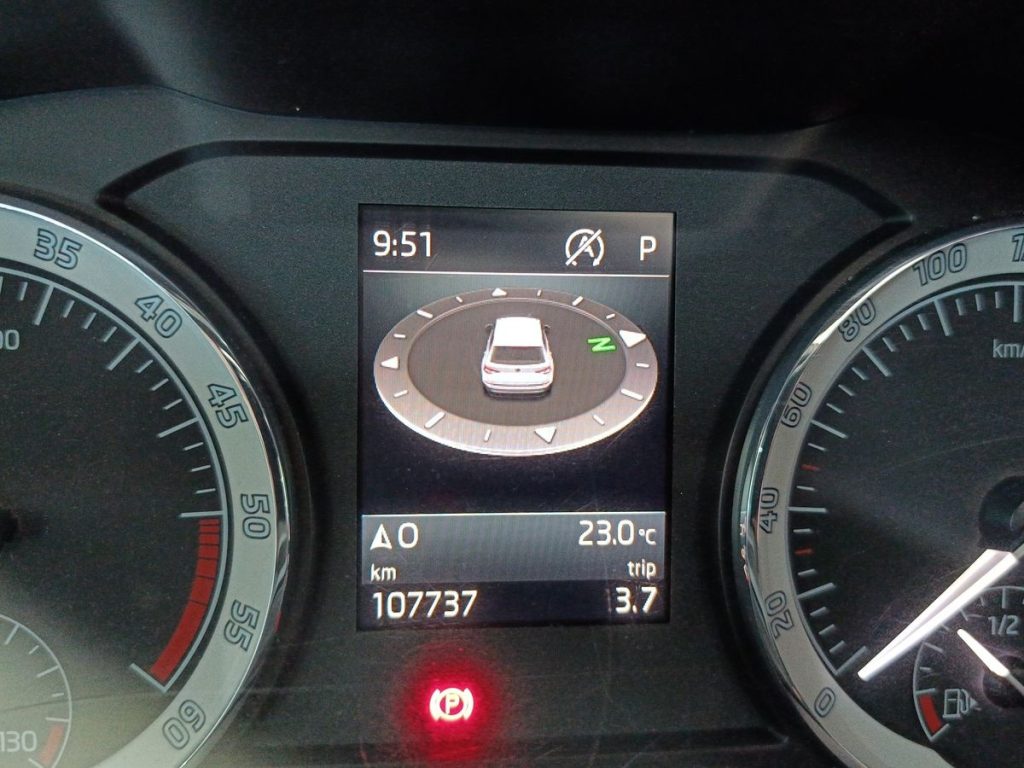 SKODA Kodiaq 2.0 TDI SCR 4x4 DSG 7 posti SportLine - 16