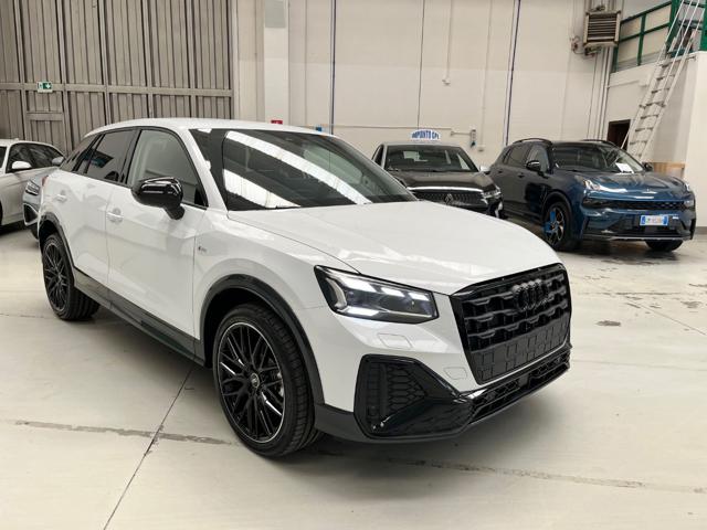 AUDI Q2 Bianco pastello