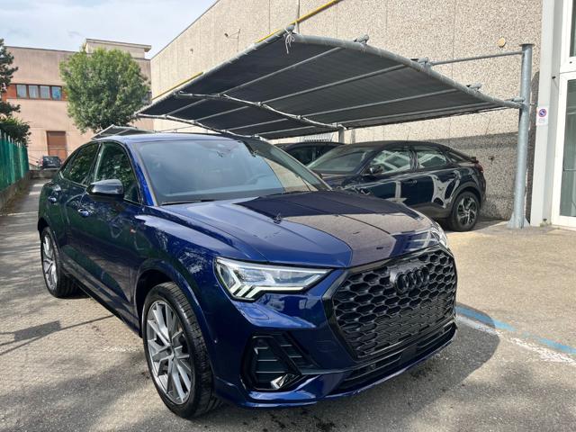 AUDI Q3 Blu metallizzato