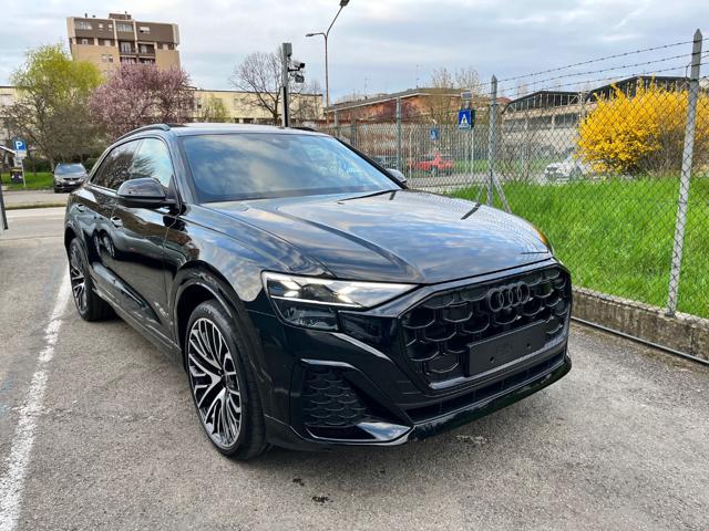 AUDI Q8 Nero metallizzato