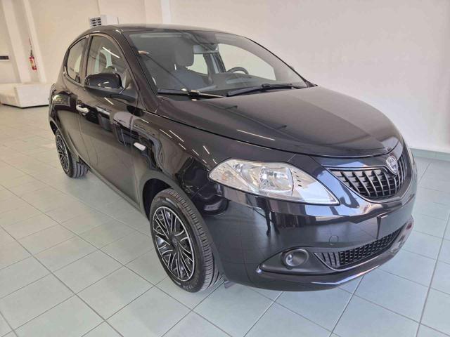 LANCIA Ypsilon Nero metallizzato