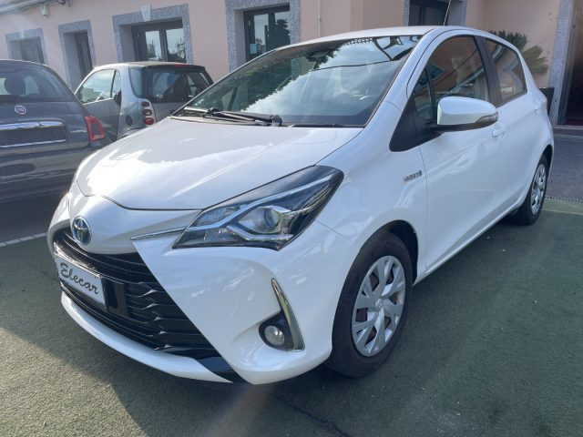 TOYOTA Yaris Bianco pastello
