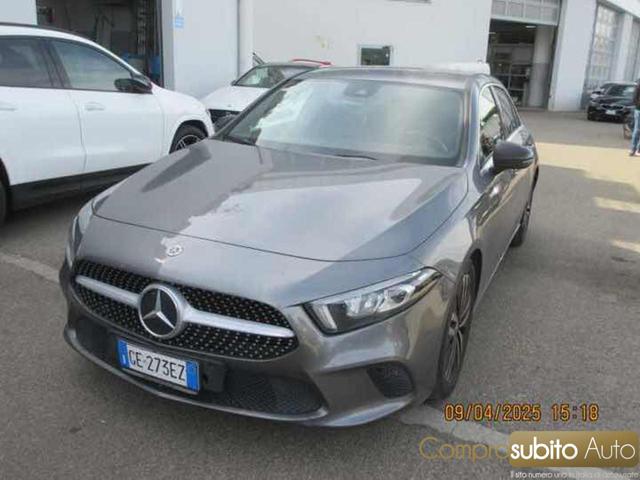 MERCEDES-BENZ A 180 Nero pastello