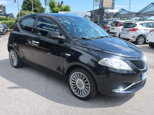LANCIA Ypsilon Nero metallizzato