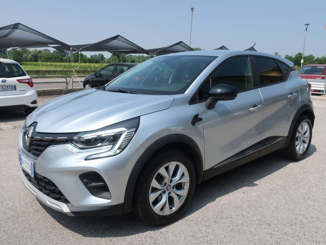 RENAULT Captur Argento metallizzato