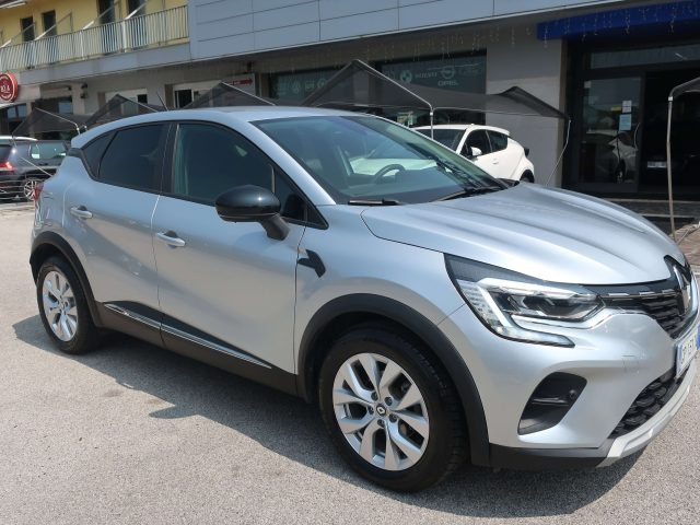 RENAULT Captur Argento metallizzato