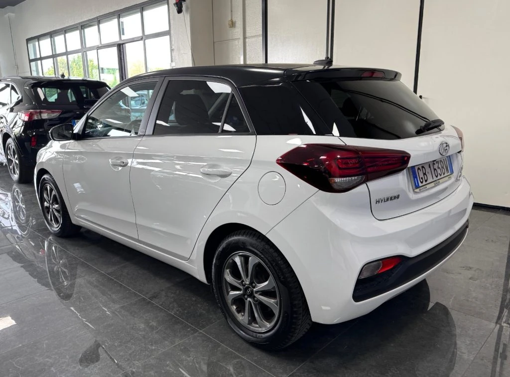 HYUNDAI i20 1.2 5 porte Econext Connectline - 5
