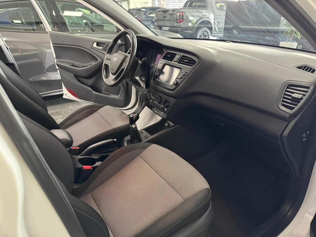HYUNDAI i20 1.2 5 porte Econext Connectline - 9