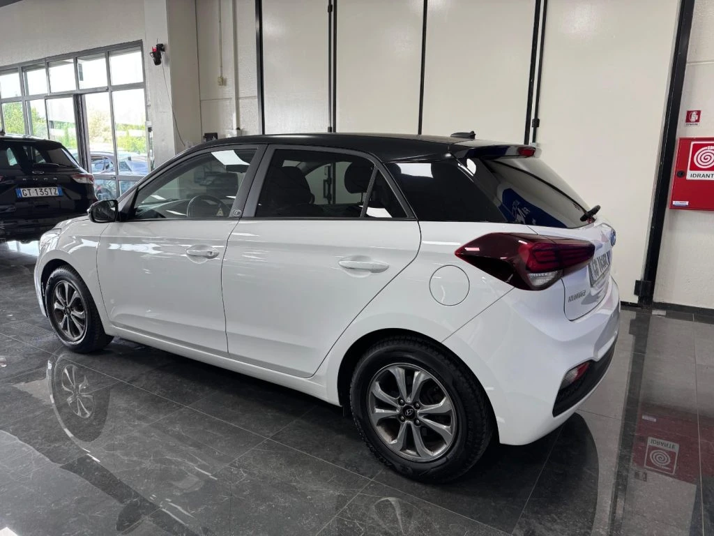 HYUNDAI i20 1.2 5 porte Econext Connectline - 6