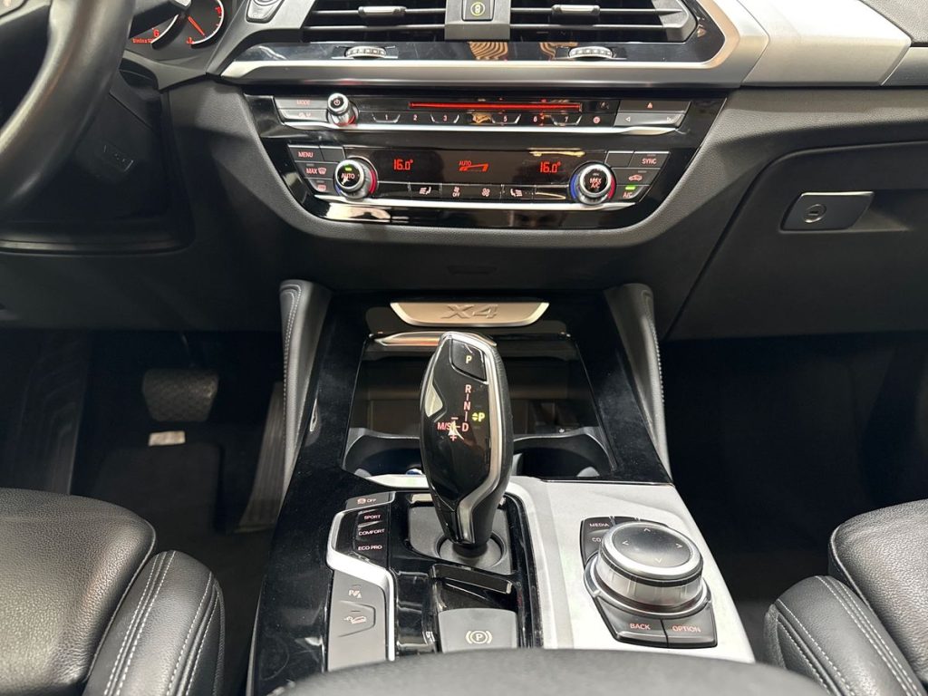 BMW X4 xDrive20d Business Advantage - 8