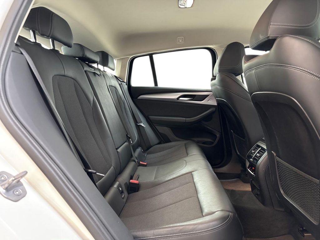 BMW X4 xDrive20d Business Advantage - 11