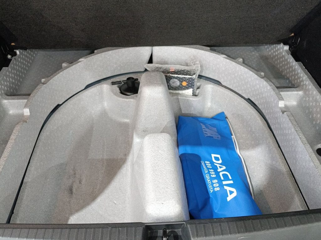 DACIA Duster 1.5 Blue dCi 8V 115 CV 4x4 Comfort - 13